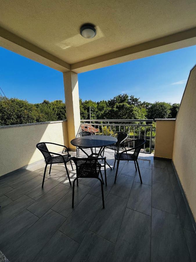 Apartmani Ivica Krk Town Zewnętrze zdjęcie
