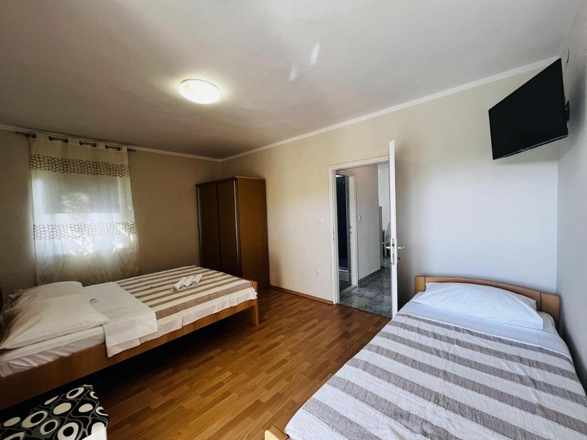 Apartmani Ivica Krk Town Zewnętrze zdjęcie